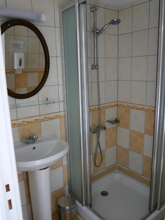 Auberge Trabenia Ascain Eksteriør billede